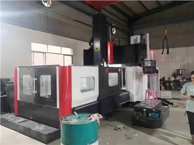 CNC dobbel kolonne fresemaskin